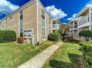 12660 Ashford Point Dr APT 211, Houston, TX 77082
