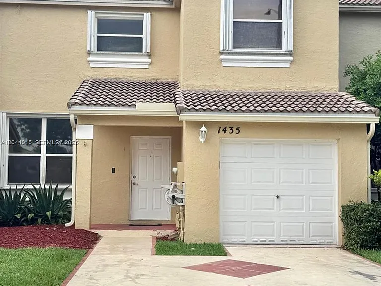 1435 NW 154th Ln #- — Photo 1