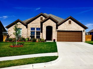 525 Sky View Ct., Burleson, TX 76028
