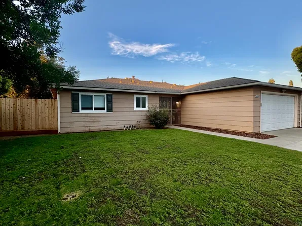 4468 W San Jose Ave, Fresno, CA 93722