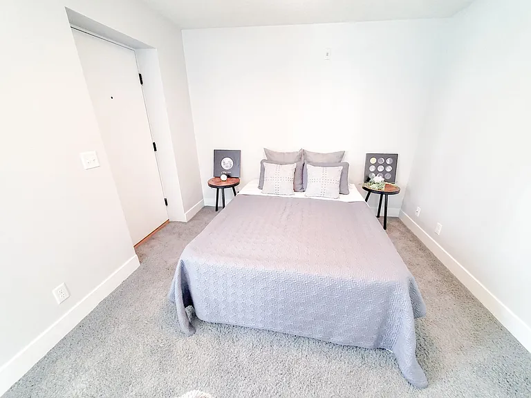 628 Park Ave — Photo 25