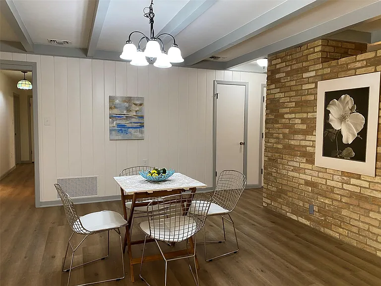 5811 Highland Hills Dr — Photo 12