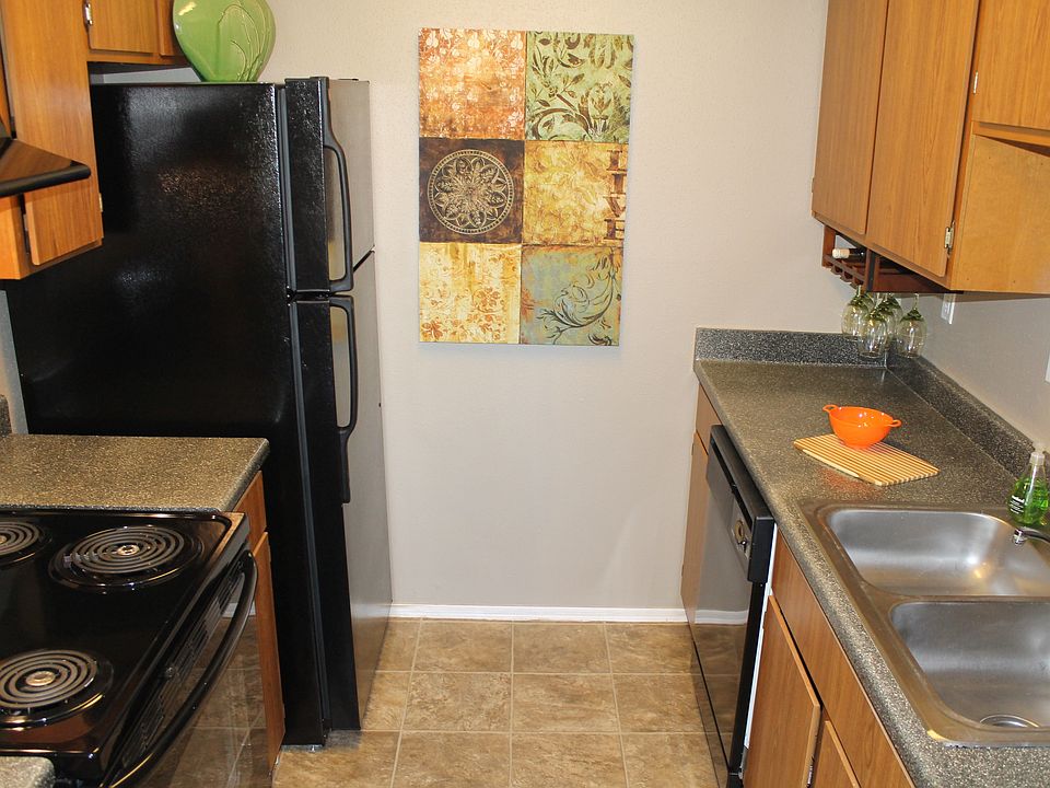 1st image of 7 S Timber Hollow Dr APT 724