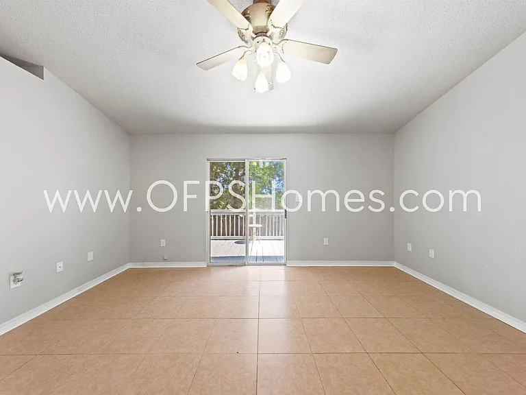 107 Cabana Way — Photo 8