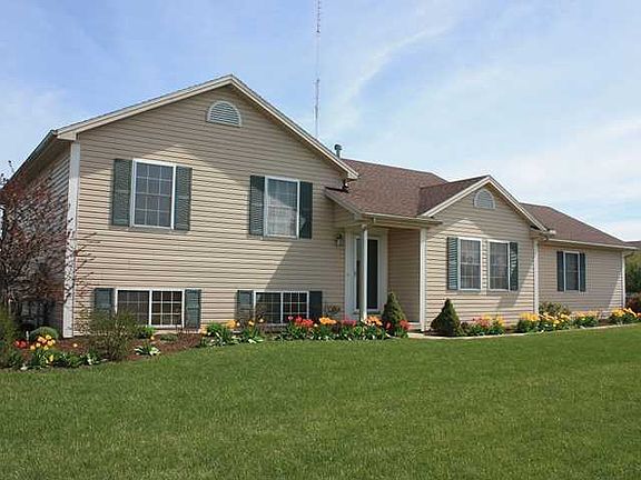 2nd image of 10450 Scarlet Oak Dr