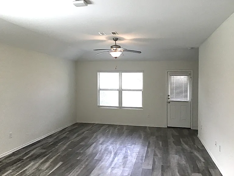 5728 Southerner Way — Photo 6