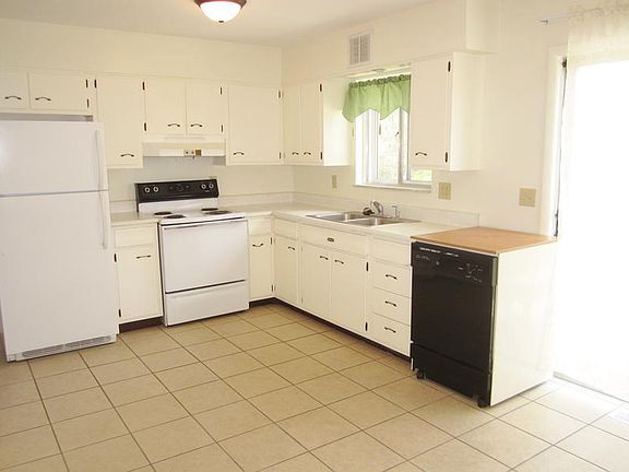 4th image of 316 Sandra Dr