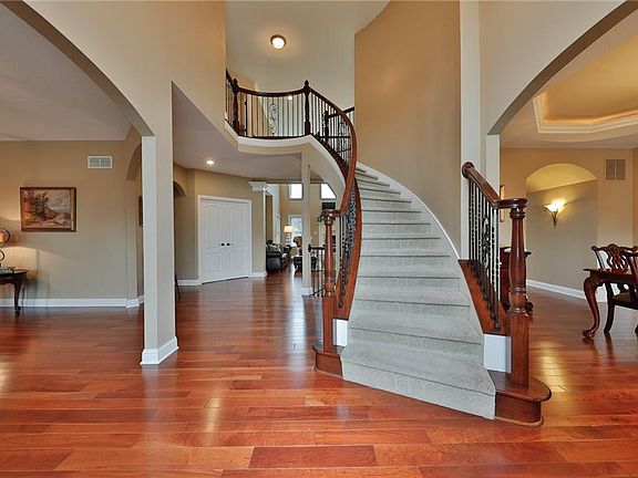 5th image of 14251 Kingdom Ct