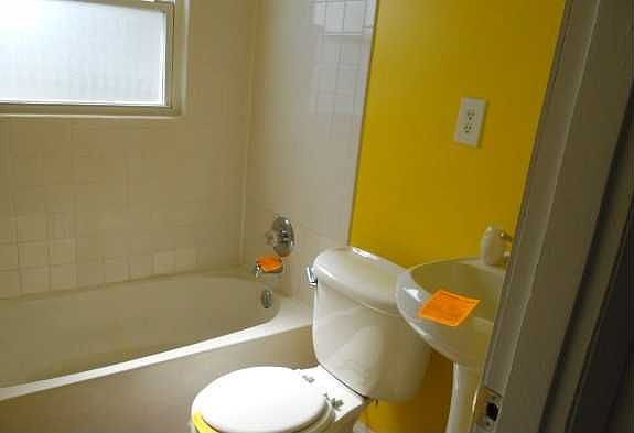 5th image of 2039 Auburndale Ave