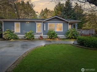 10018 Selma Cir, Anderson Island, WA 98303