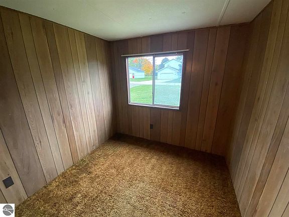 2nd image of 2981 Lake Shore Dr