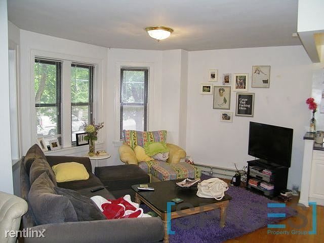 1st image of 3839 N Greenview Ave #Unt2w