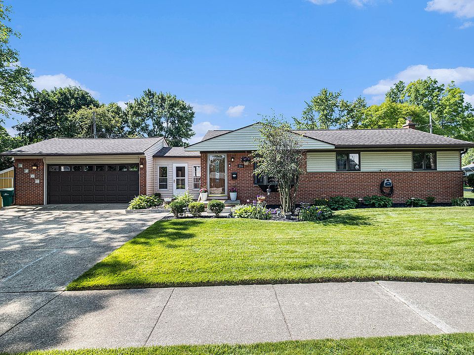 1st image of 216 Harper Dr