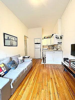 2nd image of 210 W 16th St APT 5F
