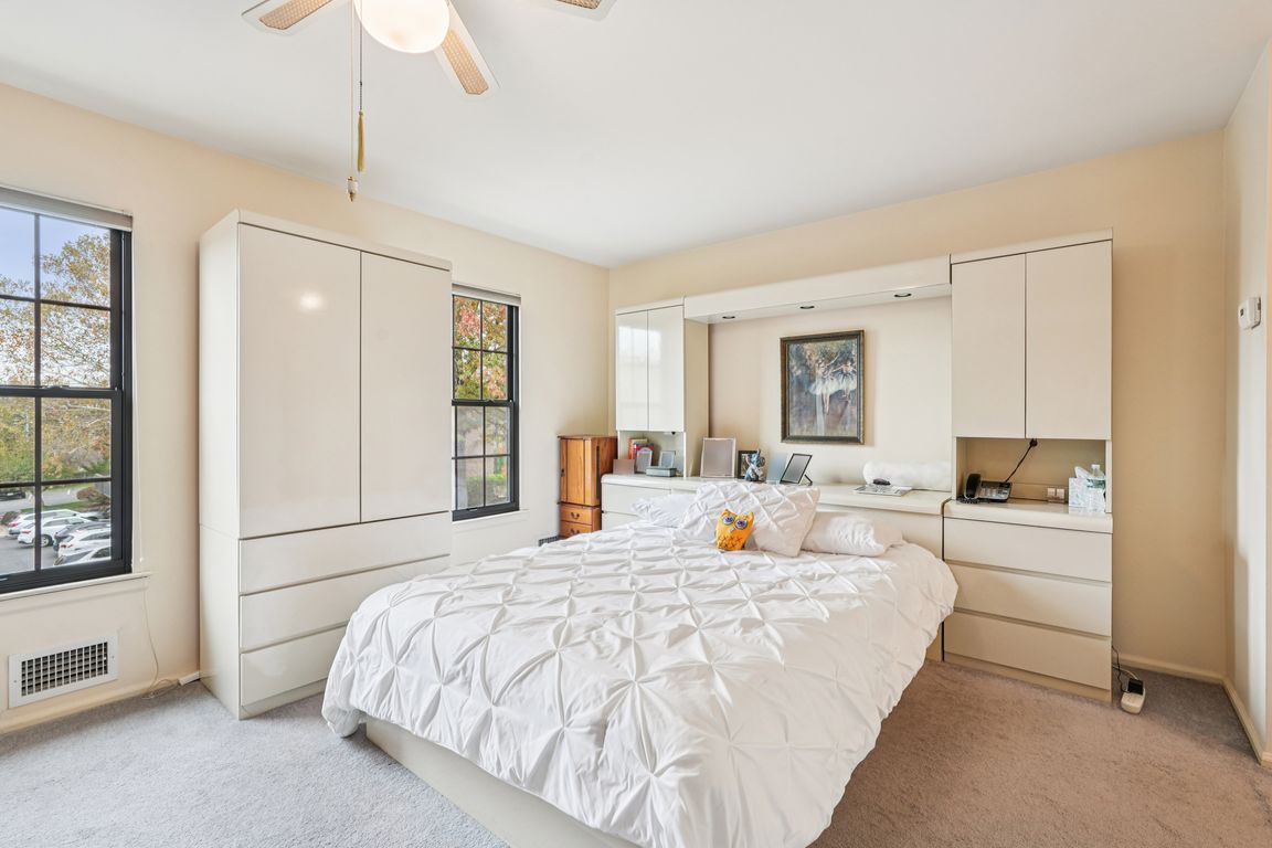 next background image