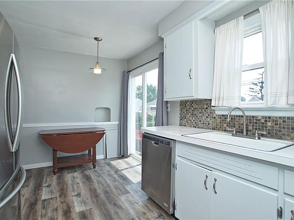 5th image of 680 Bayridge Blvd