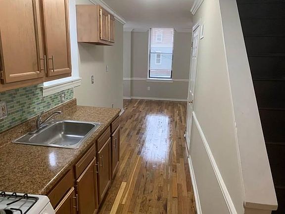 3rd image of 1721 W Tioga St APT 2