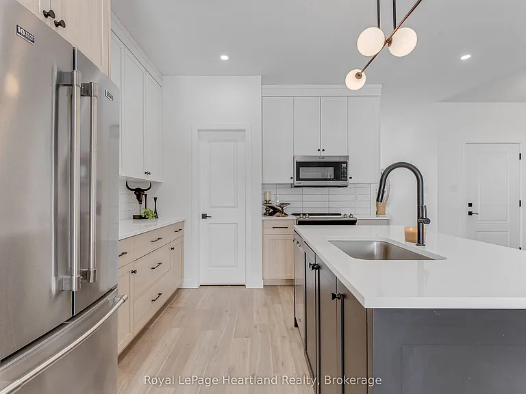 20 Silver Creek Rd — Photo 9