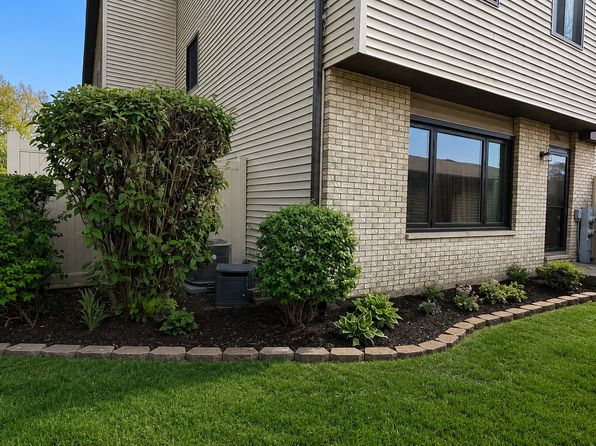 290 E Woodlawn Rd