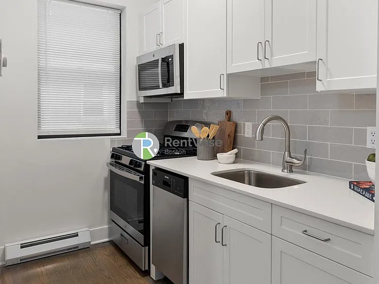 74 Park Dr #4 — Photo 7