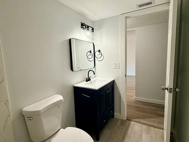 14417 Americana Cir #204 — Photo 29