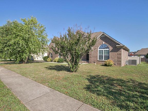 3rd image of 2329 Fox Creek Dr
