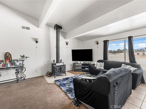 4th image of 3104 Sacramento Rd