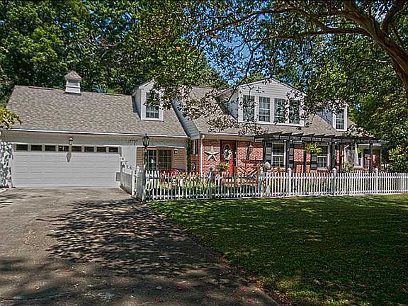 2nd image of 2 Conway Rd