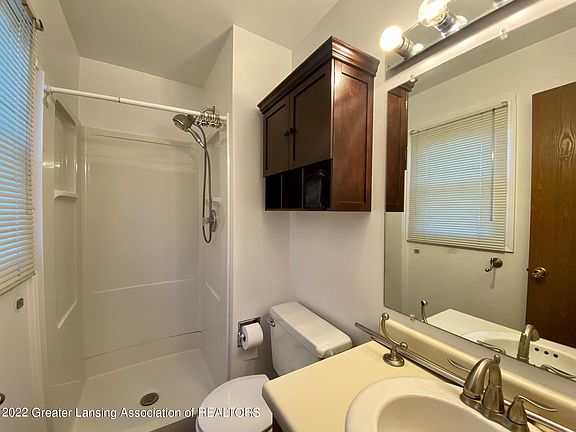 2nd image of 7332 Creekside Dr