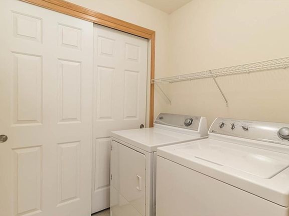 4th image of 10320 Norfolk Dr Unit 13