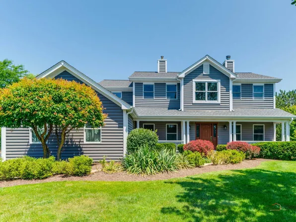 31016 N Prairie Ridge Ct S, Libertyville, IL 60048