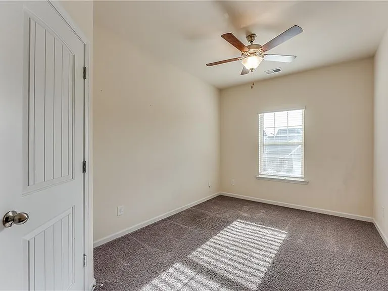 5317 Burrus Ln — Photo 30