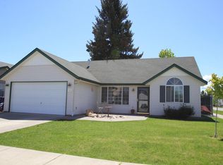 1140 W Fallview Dr, Coeur D Alene, ID 83815