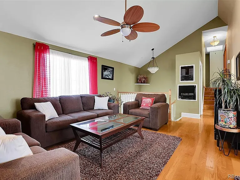 10610 Albion St — Photo 16