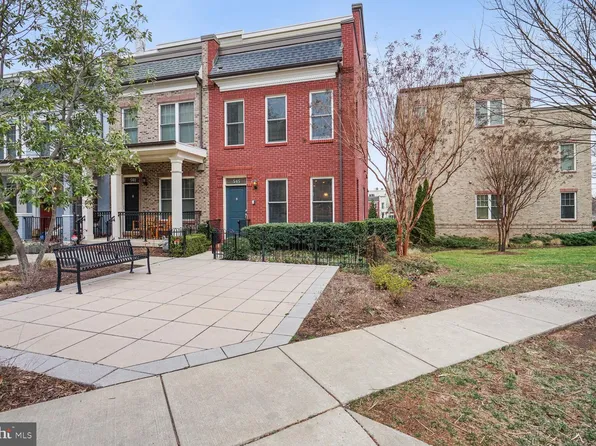 545 Regent Pl NE, Washington, DC 20017