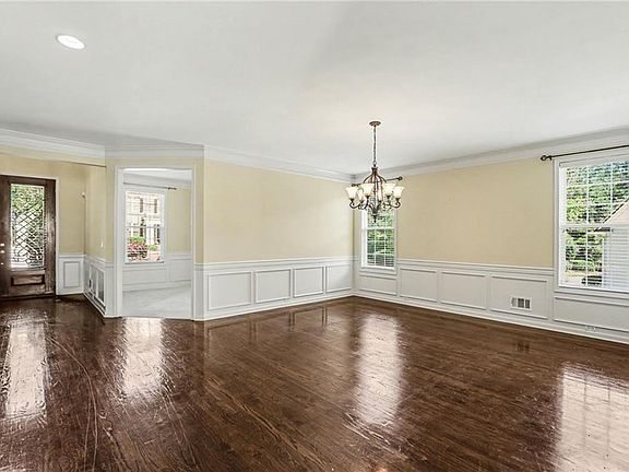 4th image of 3247 Walnut Rdg