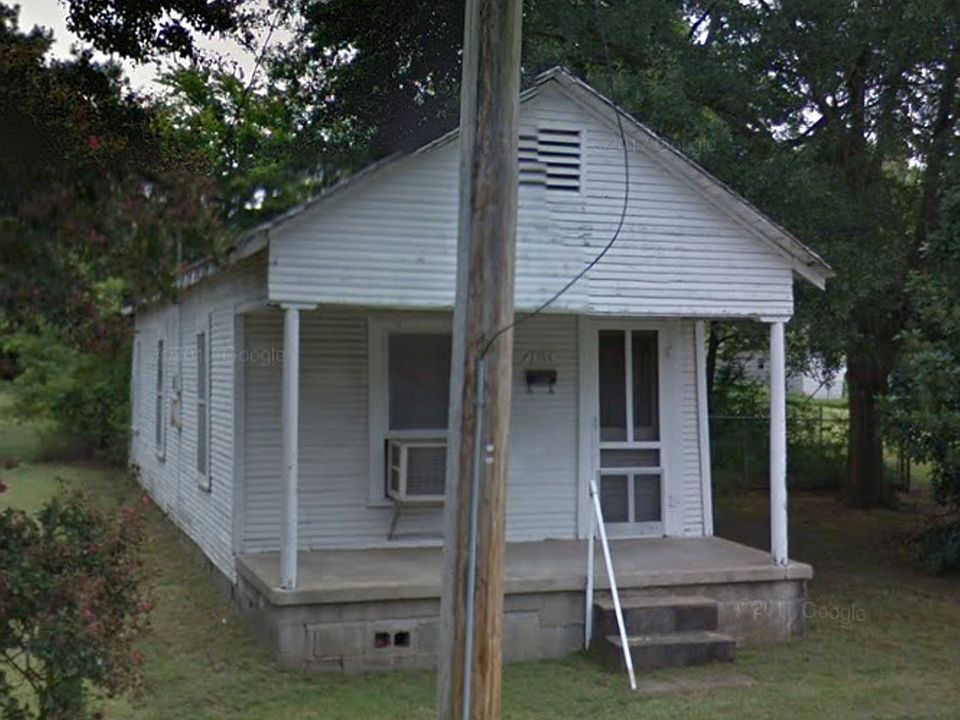 1st image of 3704 Sycamore St