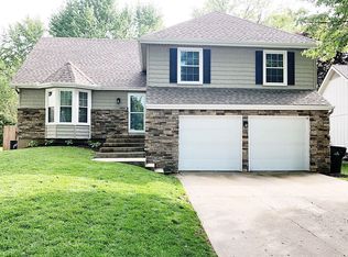 14816 S Homestead Dr, Olathe, KS 66062