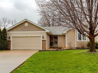 664 63rd St, West Des Moines, IA 50266