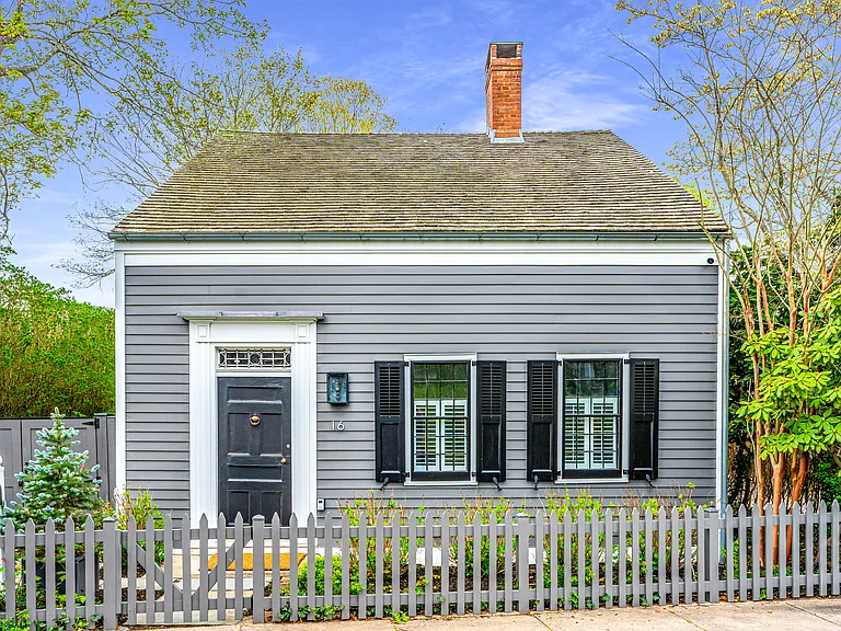 16 Jefferson St — Photo 2