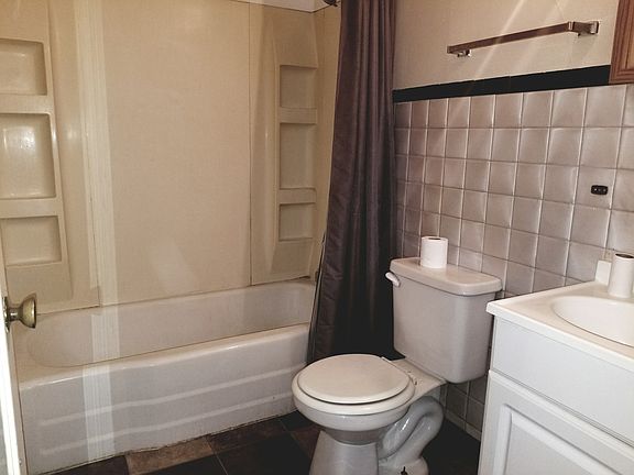 4th image of 3903 N Faber Ave