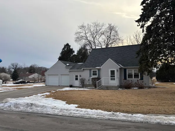 261 N Railroad St, Campbellsport, WI 53010