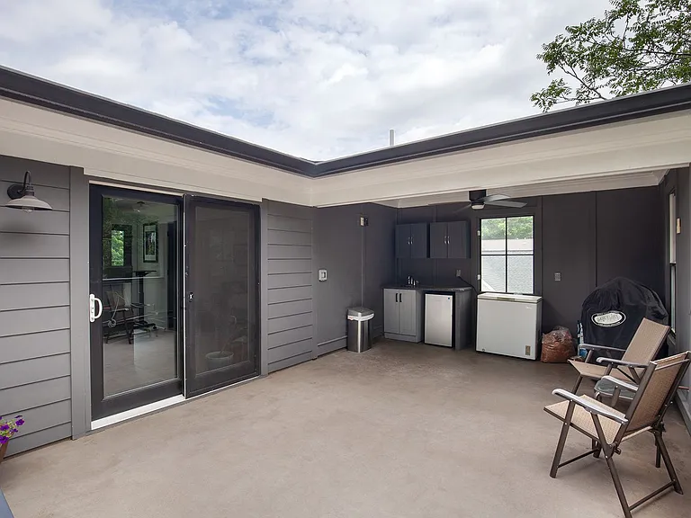 702 Grant Ter SE — Photo 38