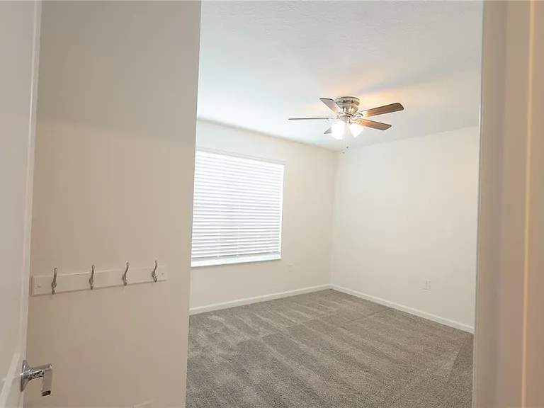 1821 Heart Lake Dr — Photo 38