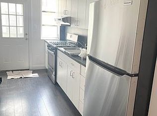 2223 27th St #2, Astoria, NY 11105