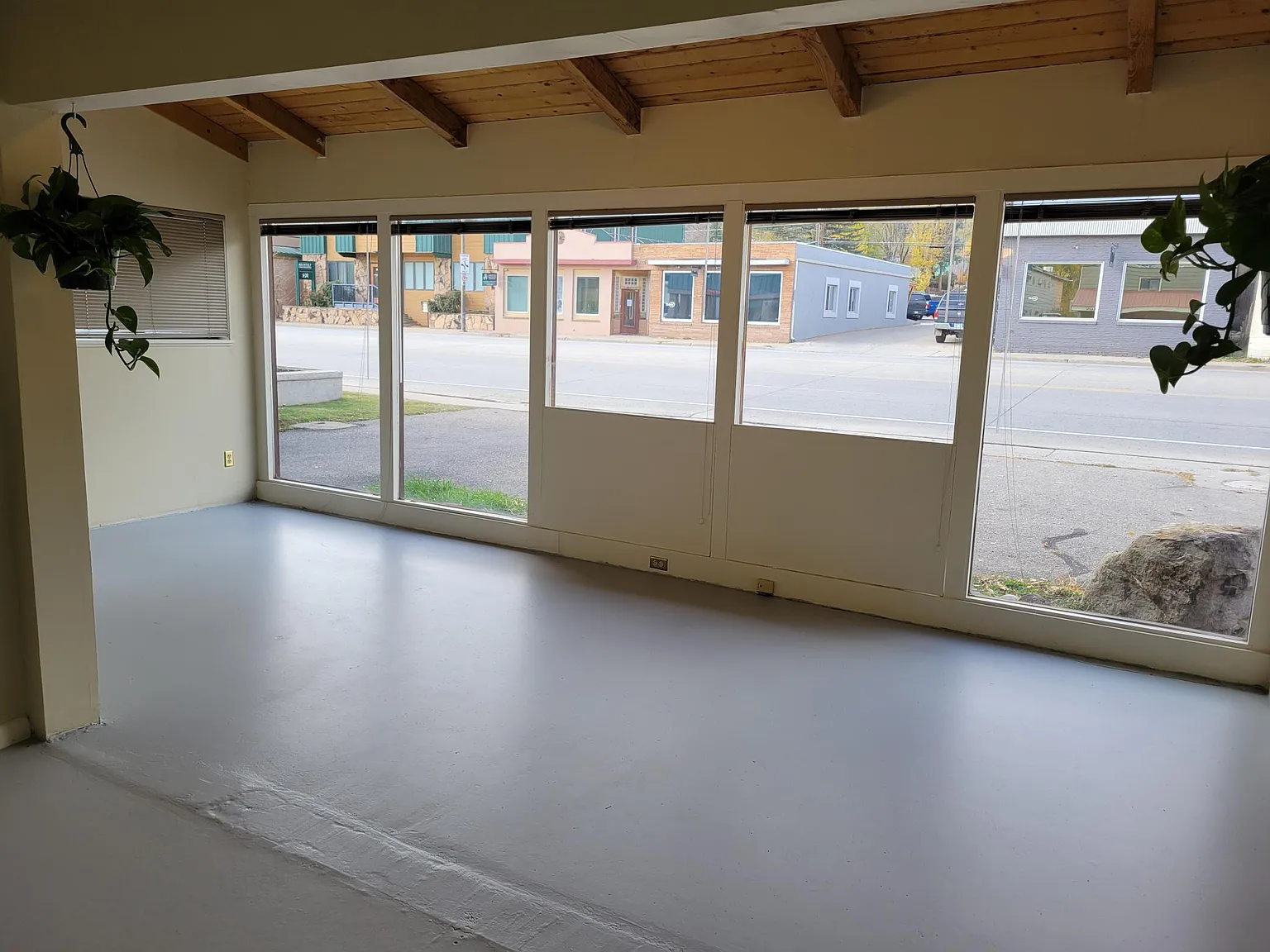 3046 Main Ave — Photo 2