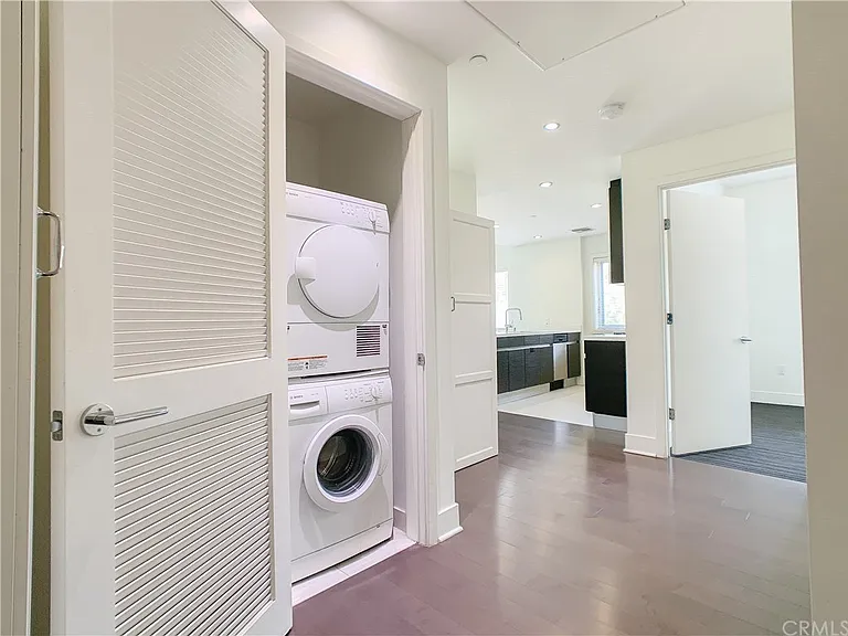7857 W Manchester Ave #204 — Photo 16