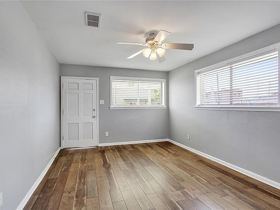 2nd image of 360 Lake Ave
