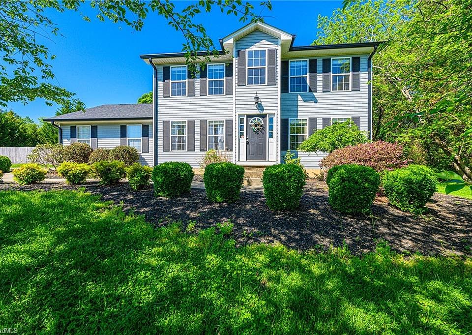 1st image of 1204 Hillsboro Ct SW