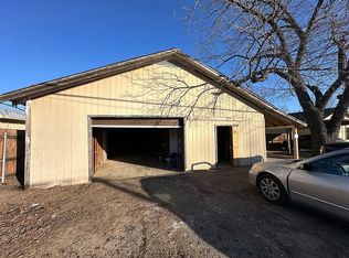 417 S Prairie St, Pilot Pt, TX 76258